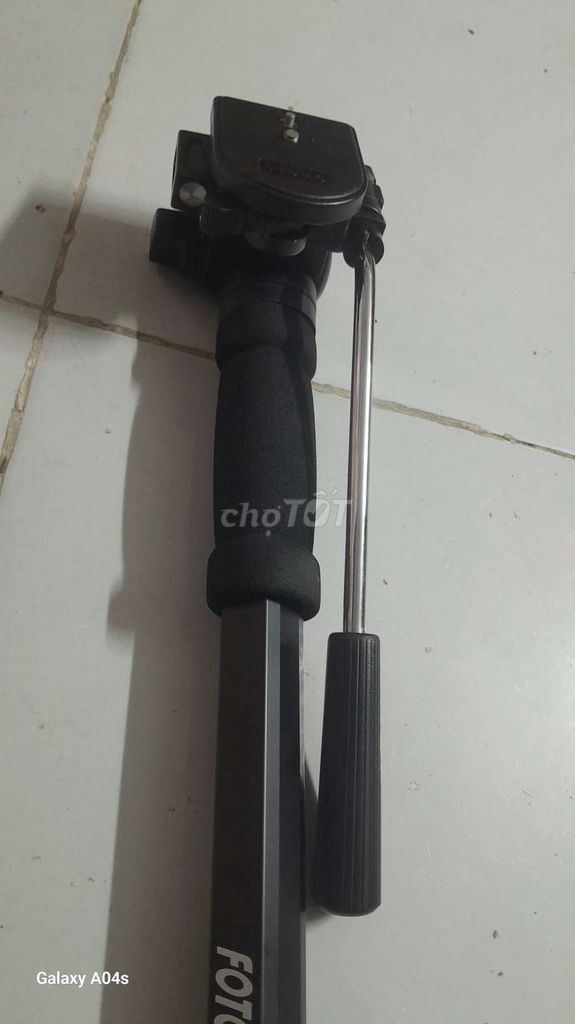 Chân máy ảnh Fotomate MT-005. Mua bán Máy ảnh, Máy quay tại Huyện Hóc Môn Tp Hồ Chí Minh được đăng bởi Ruby Ngoc hình 1
