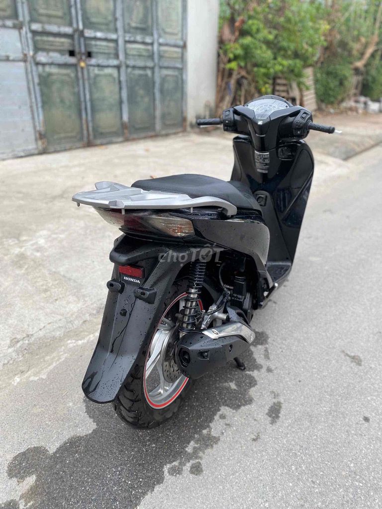 SH 150i CBS Nguyên Bản 2017 Chất _Bảo Hành 2 Năm✅✅. Mua bán Xe máy tại Huyện Gia Lâm Hà Nội được đăng bởi Xe Máy Phúc Hưng hình 5
