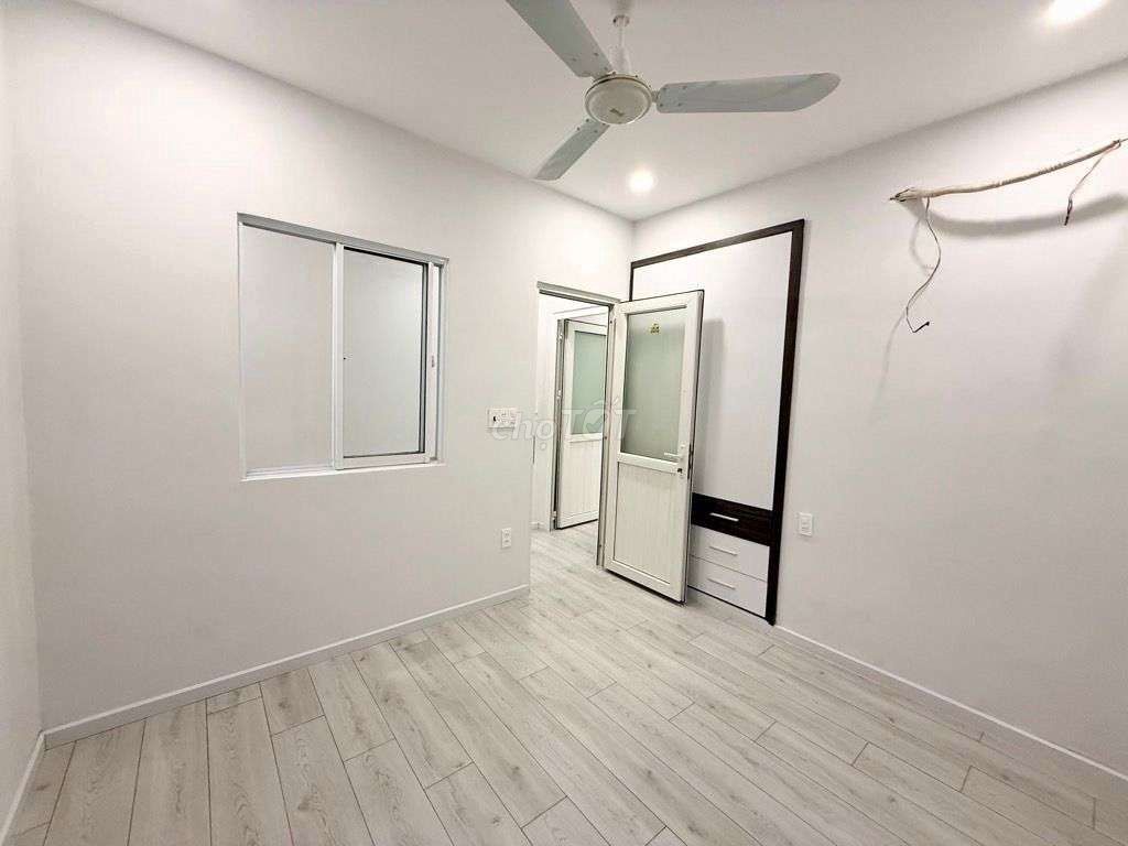 VIP-КВАРТИРА, Новый Транг Лонг, палата 13, этаж 1, площадь: 80 м2 (4 x 20), 2 спальни, меблированная