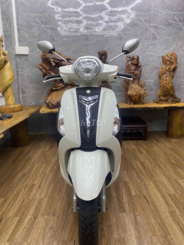 👉Grande chính chủ máy zin êm, dàn áo cứng cáp. Mua bán Xe máy tại Quận 7 Tp Hồ Chí Minh được đăng bởi Xe Cũ Hiếu CT hình 3