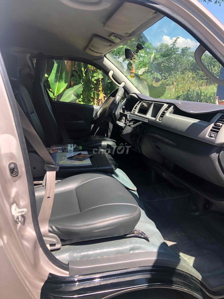 Toyota Hiace 2005 Commuter 2.7 - 70000 km. Mua bán Ô tô tại Huyện Củ Chi Tp Hồ Chí Minh được đăng bởi Truong Vu hình 11