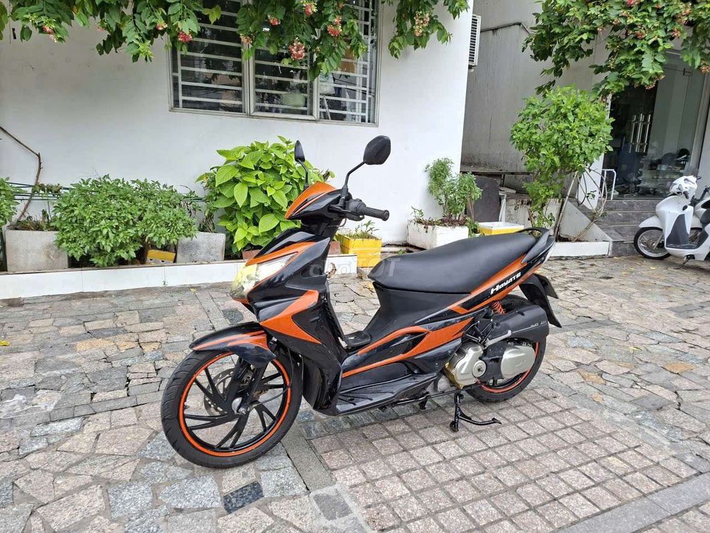 Скутер Suzuki Hayate, черно-оранжевый