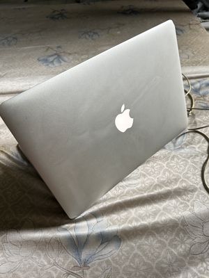 Cần bán em mac air 2017 i7 8GB 256GB. Mua bán Laptop tại Thành phố Thủ Dầu Một Bình Dương được đăng bởi Kha Bui
