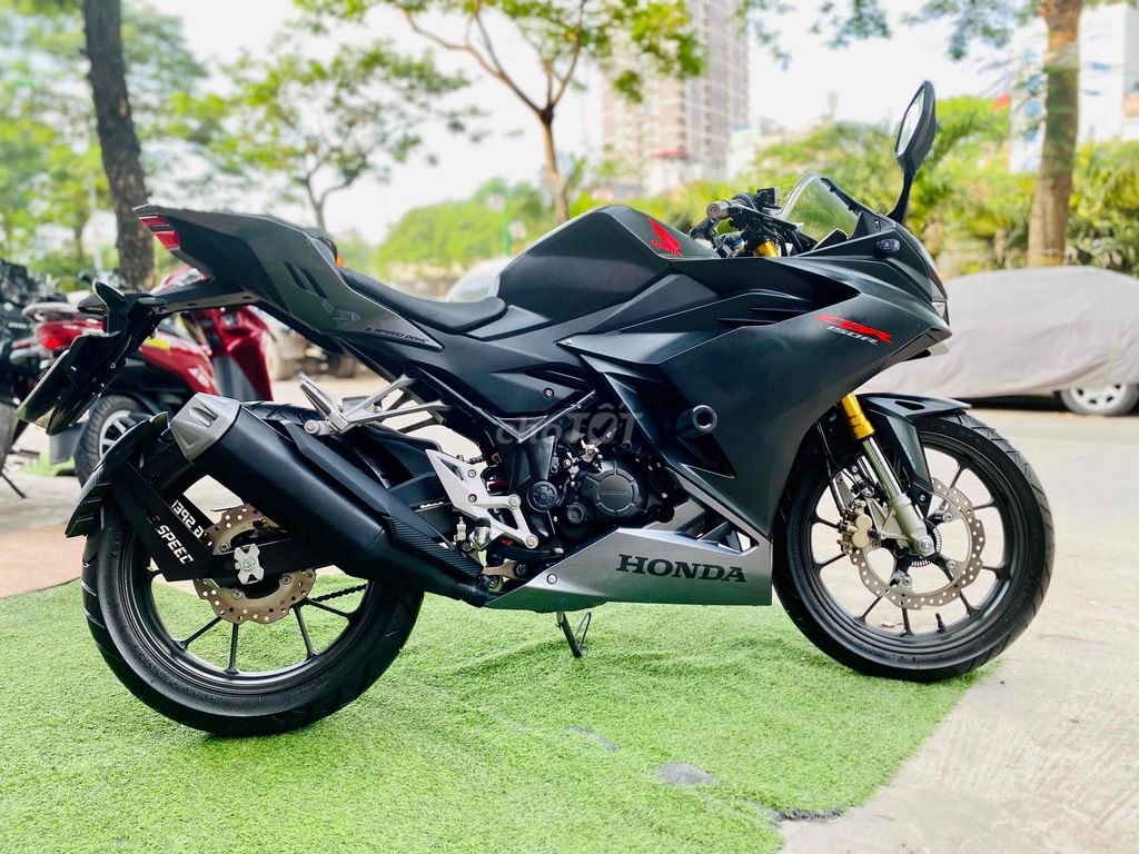 Honda CBR 150 đk 6/2022 mới cứng pkl moto. Mua bán Xe máy tại Quận Cầu Giấy Hà Nội được đăng bởi Tong motor xe may hình 3