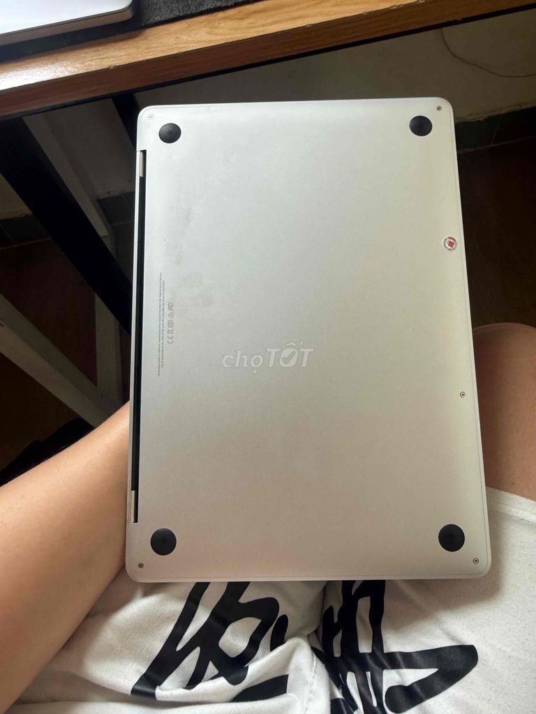 Apple MacBook Pro 2017 Bạc. Mua bán Laptop tại Huyện Lệ Thủy Quảng Bình được đăng bởi Long Vo Thanh hình 1