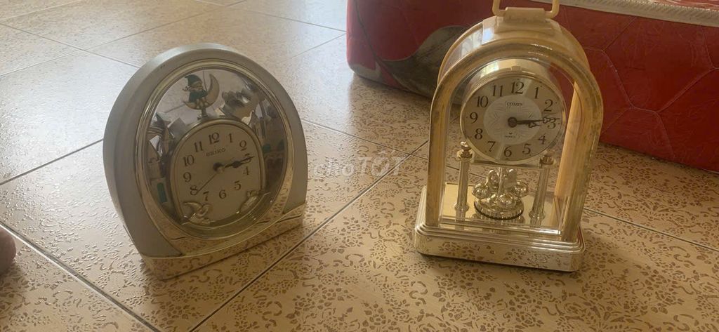 Đồng hồ để bàn Seiko Kim loại Kính Vàng Bạc. Mua bán Nội thất, đồ gia dụng khác tại Thành phố Mỹ Tho Tiền Giang được đăng bởi Thoại Mai hình 1