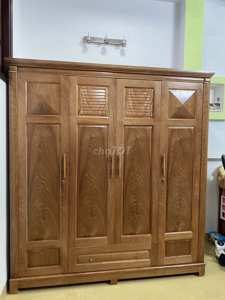 tủ áo quần 4 cánhhhhh. Mua bán Tủ, kệ gia đình tại Quận Liên Chiểu Đà Nẵng được đăng bởi Salon gỗ Hoa Hùng hình 1
