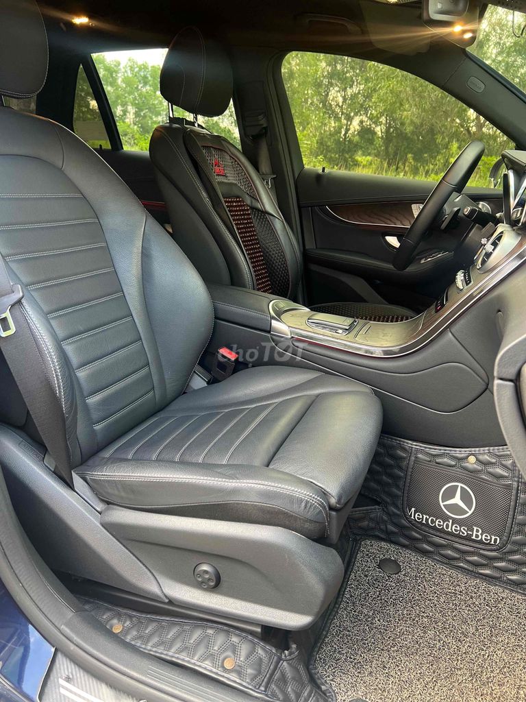Mercedes Benz GLC 2021 200 4MATIC - 30000 km. Mua bán Ô tô tại Thành phố Dĩ An Bình Dương được đăng bởi Dương hình 12