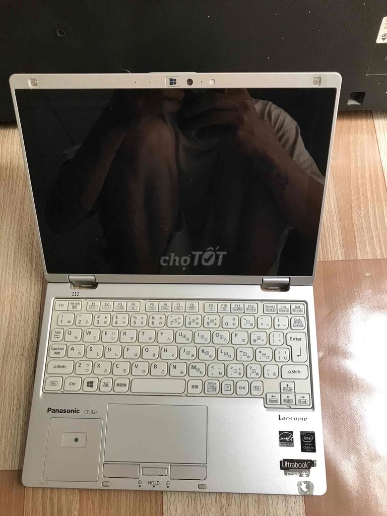 Panasonic CF-RZ4 Cảm ứng gập 360 Bạc. Mua bán Laptop tại Quận Bình Thạnh Tp Hồ Chí Minh được đăng bởi Thanh Thảo hình 1
