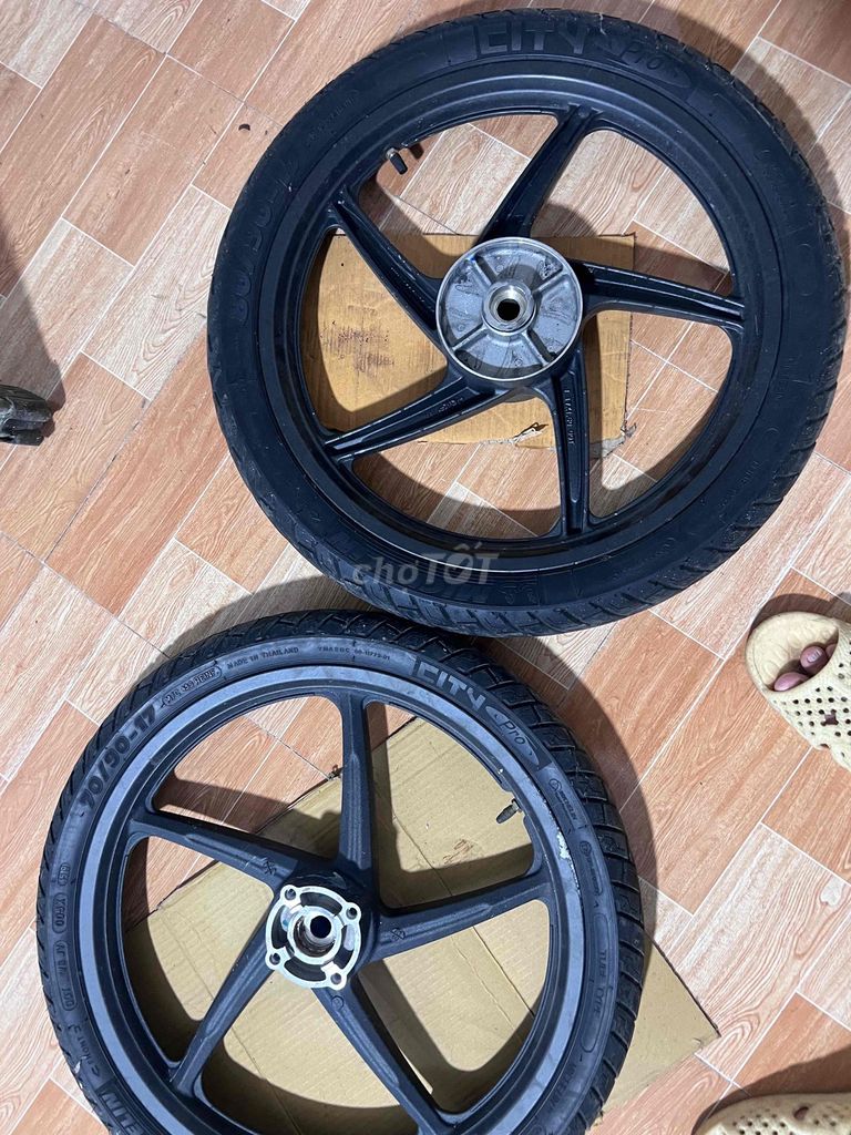 Mâm Honda Future .luôn vỏ machelin rất đẹp. Mua bán Phụ tùng xe tại Huyện Hóc Môn Tp Hồ Chí Minh được đăng bởi Nguyen tuấn hình 2