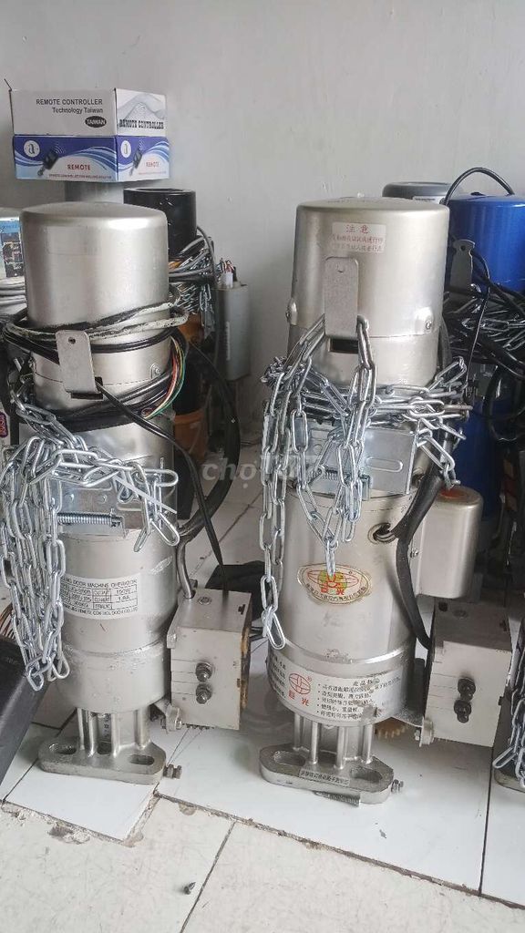 Motor cửa cuốn JG Dây đồng đang sử dụng. Mua bán Nội thất, đồ gia dụng khác tại Huyện Mê Linh Hà Nội được đăng bởi Motor cửa cuốn  cũ hình 1