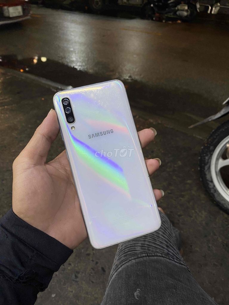 Samsung A70 128GB Trắng 6GB Like New. Mua bán Điện thoại tại Quận Bình Thạnh Tp Hồ Chí Minh được đăng bởi Tèo Em hình 1
