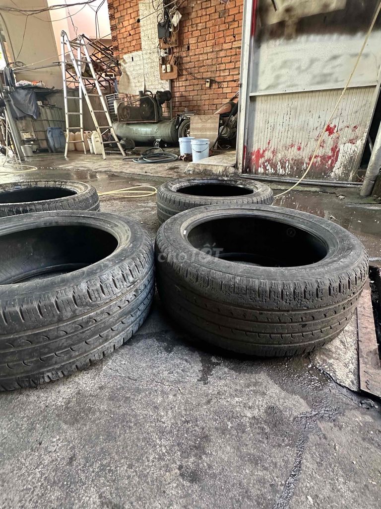 Ford Escape 2010 XLS 2.3 AT 4X2 - 10000 km. Mua bán Ô tô tại Thành phố Thủ Đức Tp Hồ Chí Minh được đăng bởi Nguyen Viet Bi hình 3