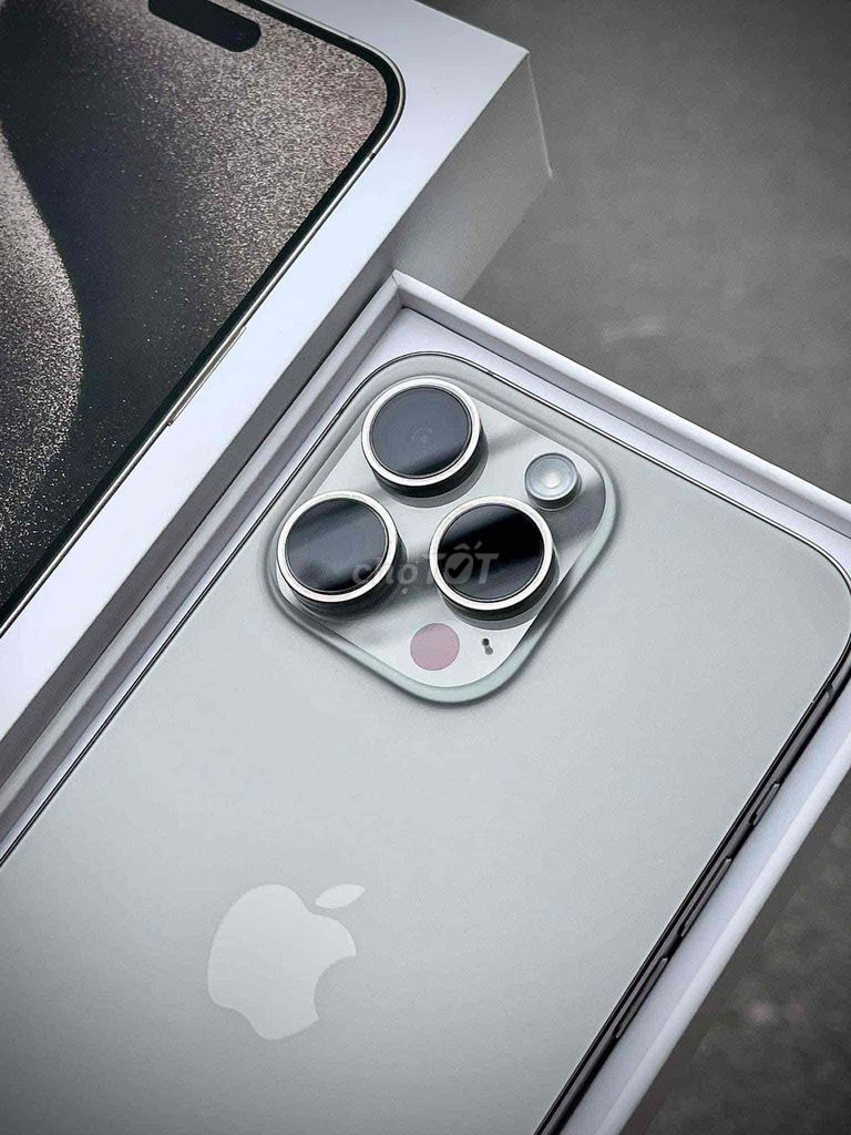 iPhone 15 Pro Max 256G FULLBOX NEW BH 09/2025. Mua bán Điện thoại tại Quận Thanh Xuân Hà Nội được đăng bởi Nguyễn Huy Dũng hình 1