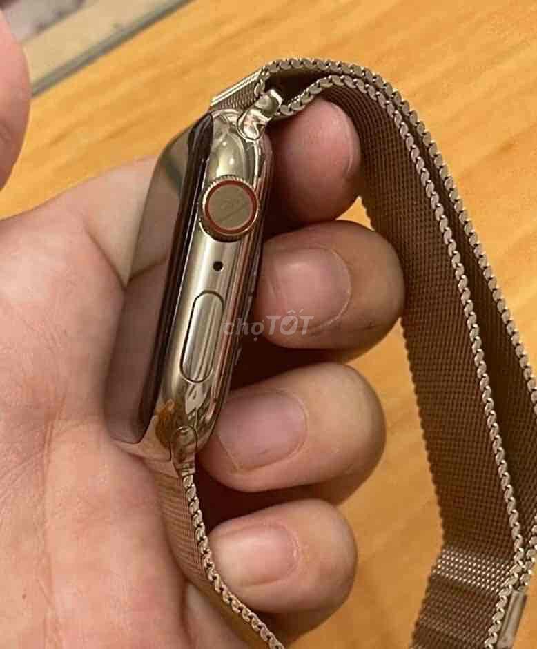Apple Watch Series 6 44mm Thép Gold 99% Likenew. Mua bán Thiết bị đeo thông minh tại Quận Tân Bình Tp Hồ Chí Minh được đăng bởi Shop Trung Văn Apple Watch hình 1