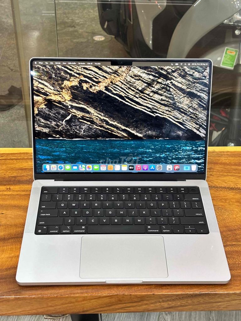 Macbook Pro 14" M1 Pro 16/1TB Silver 99%