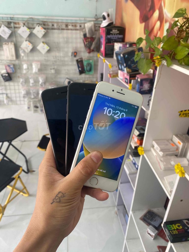 IP8g 64 đen trắng. Mua bán Điện thoại tại Thị xã Bến Cát Bình Dương được đăng bởi Xuân Long  hình 1