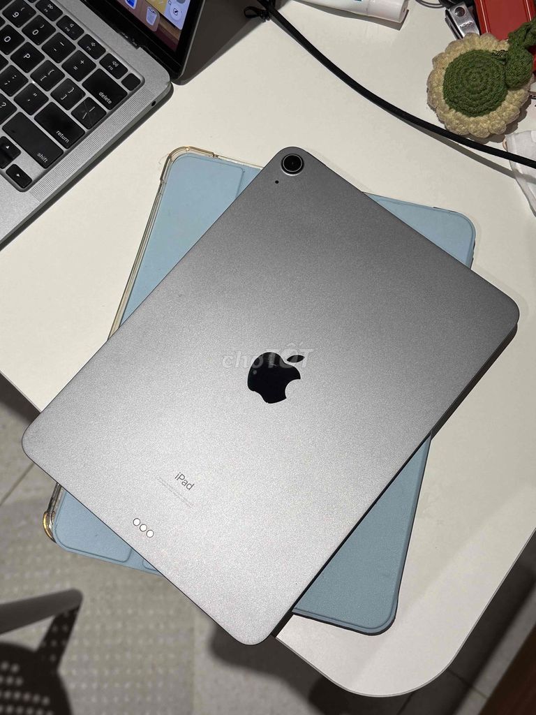 Apple iPad Air 4 64GB Xám Wifi. Mua bán Máy tính bảng tại Quận 7 Tp Hồ Chí Minh được đăng bởi Thao Linh Ho hình 1