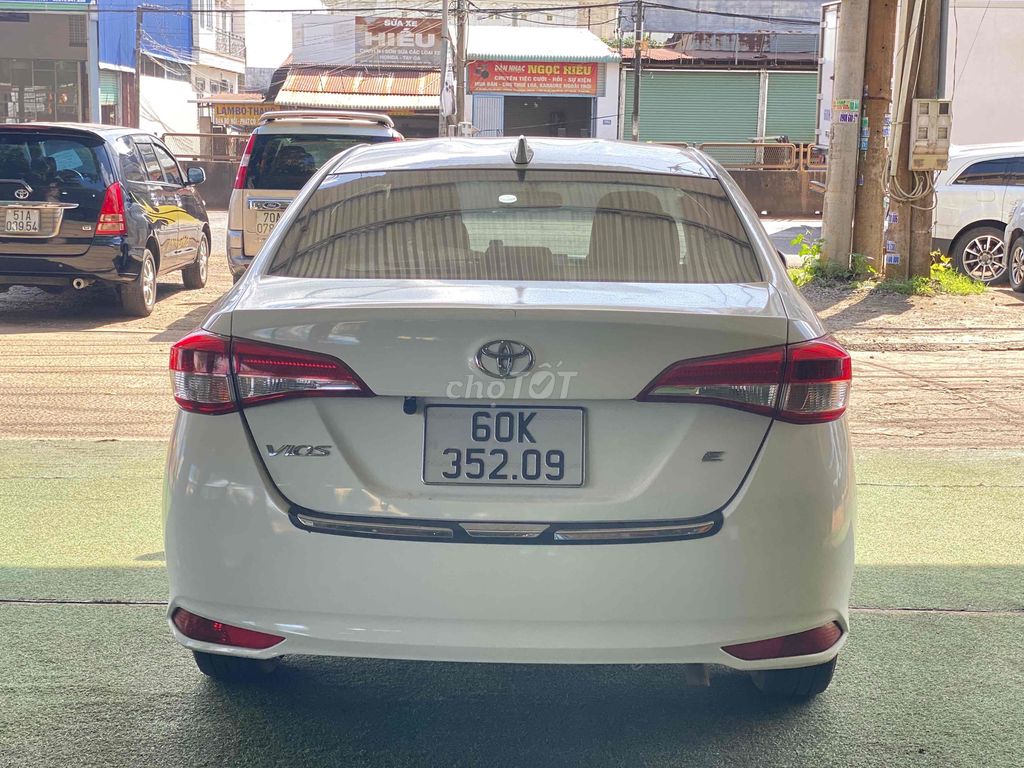 Toyota Vios 2018 E số sàn Trắng. Mua bán Ô tô tại Thành phố Long Khánh Đồng Nai được đăng bởi Mr hiếu hình 5