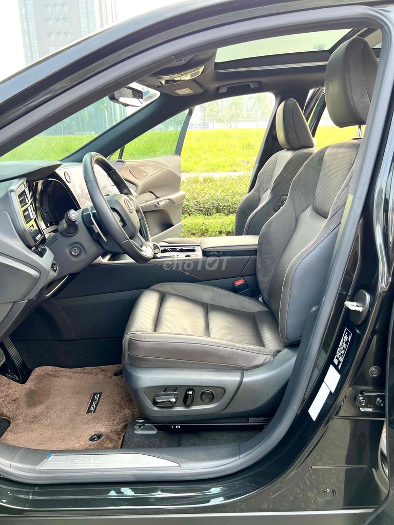 Lexus RX350 Luxury 2023 Đen. Mua bán Ô tô tại Quận Bắc Từ Liêm Hà Nội được đăng bởi Dương Sáng hình 4