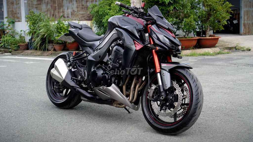 Kawasaki Z1000 Đỏ Candy ABS