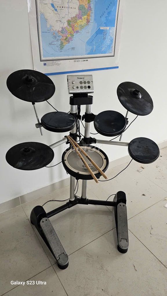 Trống điện tử Roland Đen, Bạc còn mới 95%. Mua bán Nhạc cụ tại Quận Gò Vấp Tp Hồ Chí Minh được đăng bởi Tiến Dũng Nguyễn hình 1
