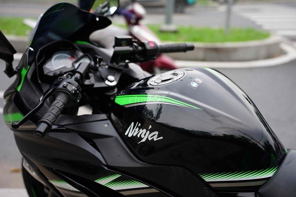 😊🥰 KAWASAKI NINJA 300 ABS 2016 , XE ĐẸP BIỂN SỐ SG. Mua bán Xe máy tại Thành phố Thủ Đức Tp Hồ Chí Minh được đăng bởi Thi Moto Thủ Đức hình 5