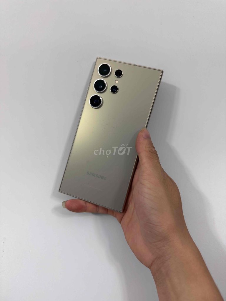 Samsung S24 Ultra 12GB/512GB Vàng. Mua bán Điện thoại tại Huyện Trảng Bom Đồng Nai được đăng bởi Công Chính hình 1