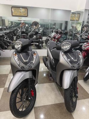 Honda SH Mode Tay ga Bạc Mới