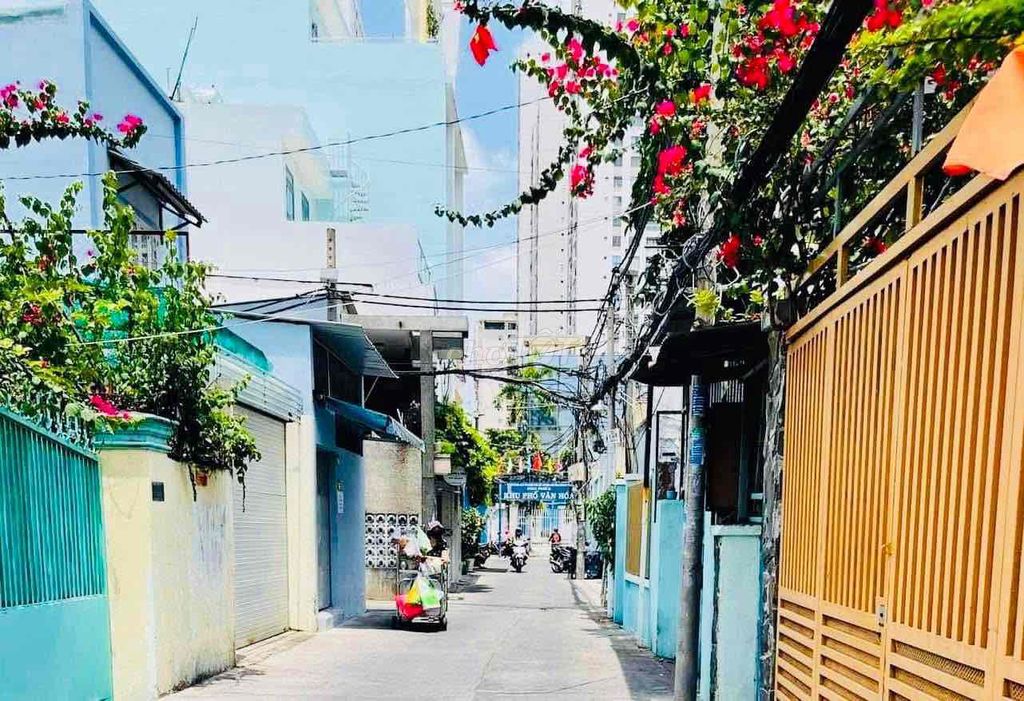 HẼM XE TẢI PHƯỜNG 2 Q4 GIÁP QUẬN1 DT 75M2 ĐẤT NGANG SIÊU BỀ THẾ NỞ. Mua bán nhà ở tại Quận 4 Tp Hồ Chí Minh được đăng bởi THÀNH NHÀ THẬT CHUYÊN Q4 hình 2