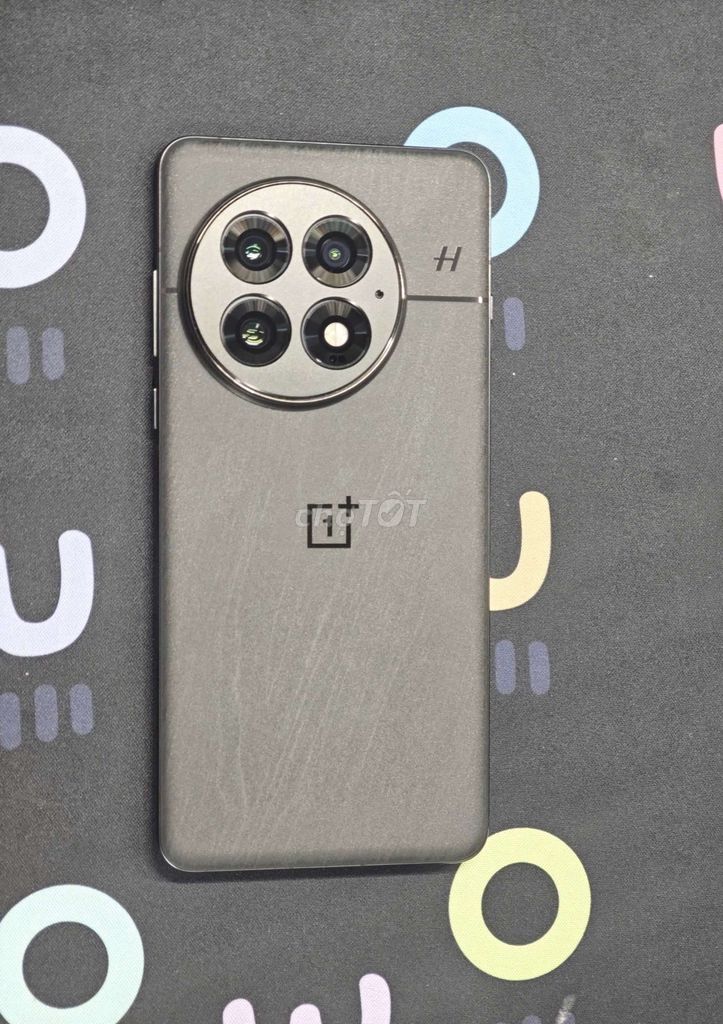 OnePlus 13 đen. Mua bán Điện thoại tại Quận Ninh Kiều Cần Thơ được đăng bởi Người Chơi Mới hình 1