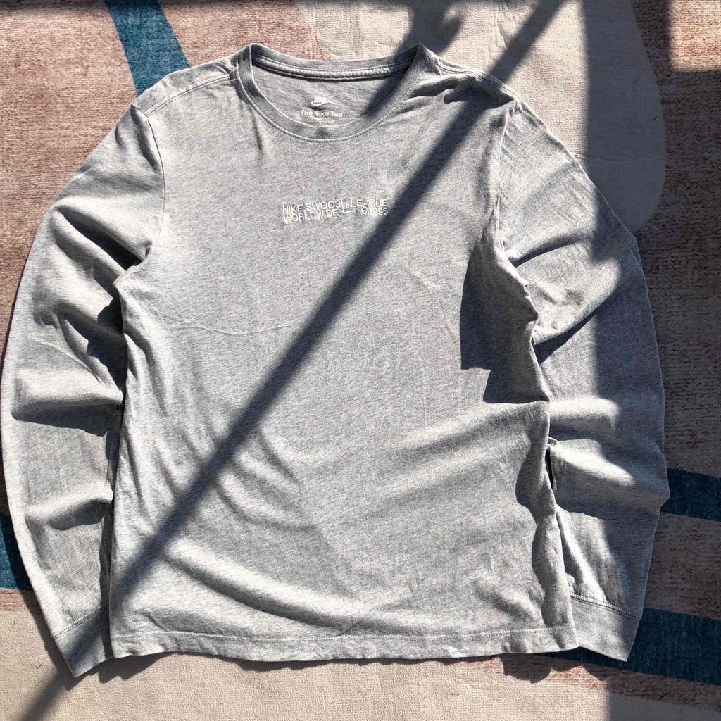 N.I.K.E Bigo Logo Grey Long Sleeved T-Shirt