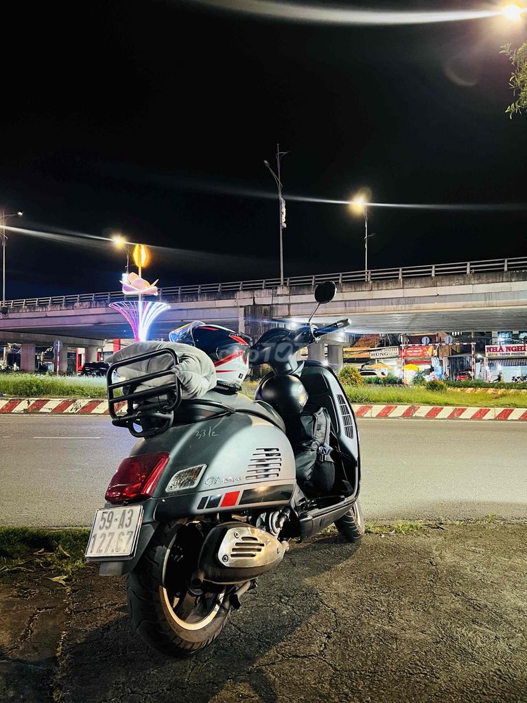 Vespa GTS 300 màu xám đẹp. Mua bán Xe máy tại Quận Bình Thạnh Tp Hồ Chí Minh được đăng bởi Mun hình 2