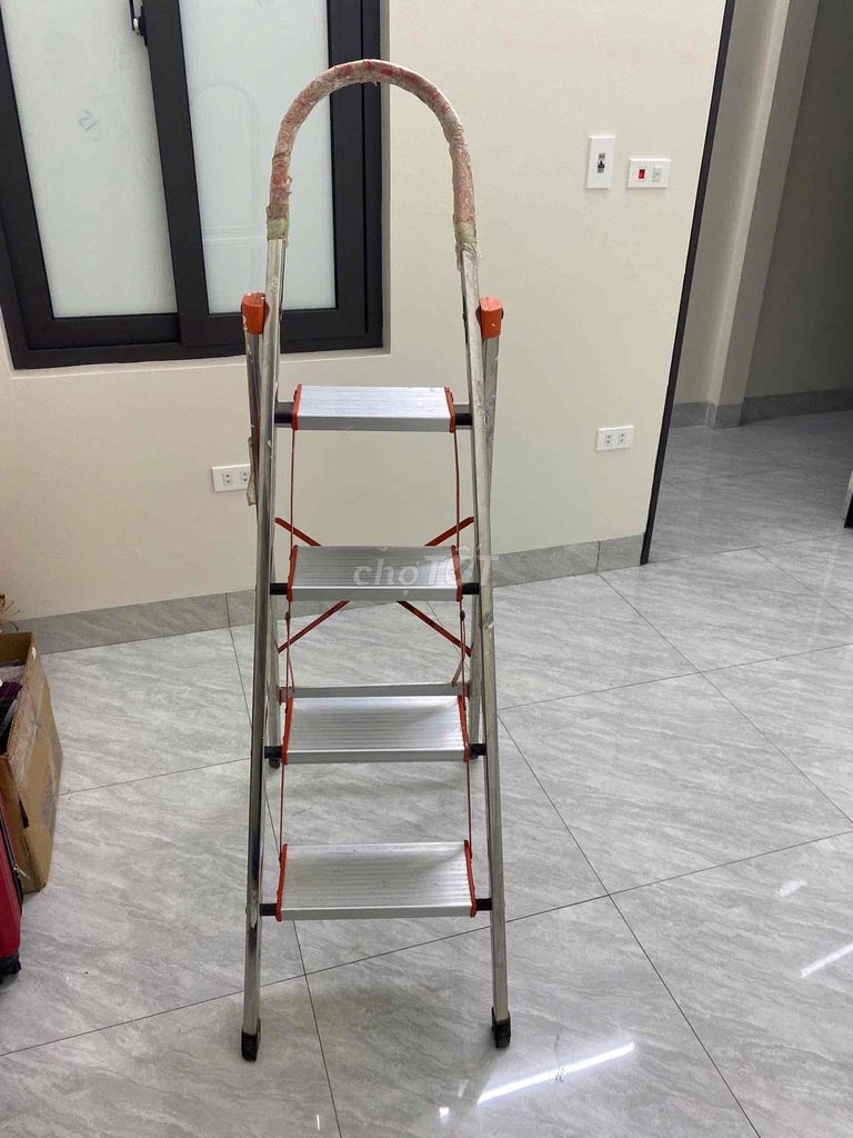thang chắc chắn. ko dùng tới nên m bán. Mua bán Nội thất, đồ gia dụng khác tại Thị xã Duy Tiên Hà Nam được đăng bởi Tuấn Anh hình 1