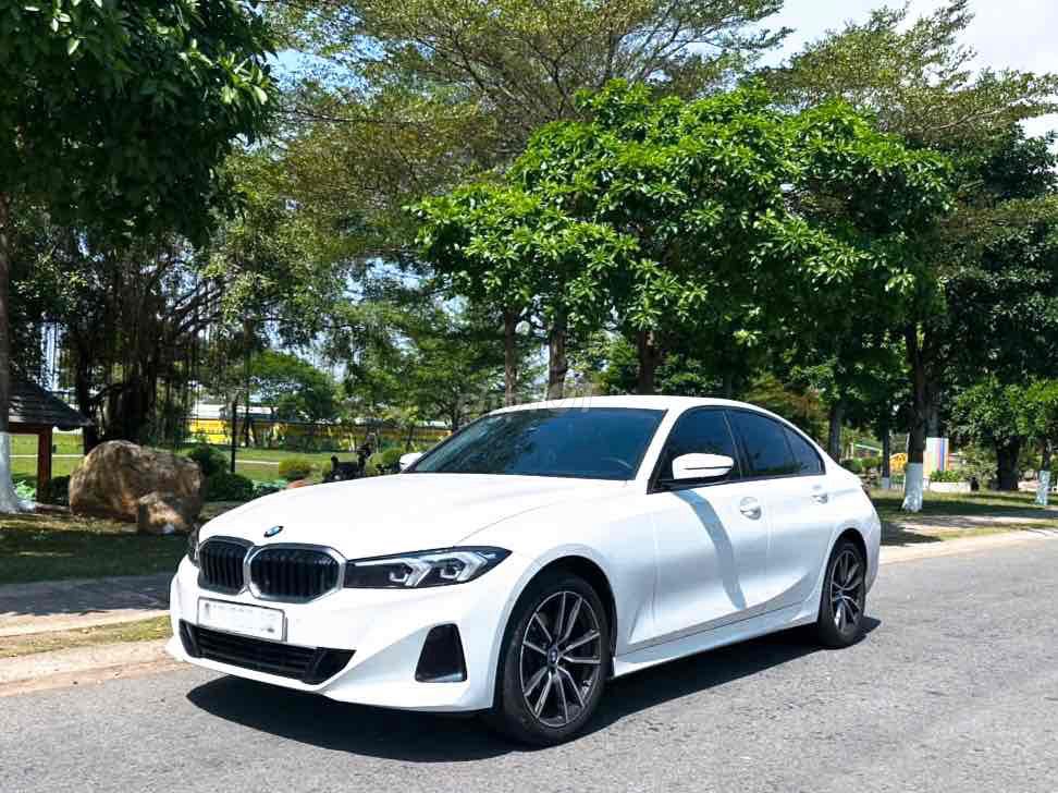 🔴 BMW 3 Series 320i Sport Line 2.*** km