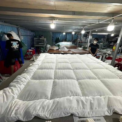 topper. Mua bán Giường, chăn ga gối nệm tại Quận Ngũ Hành Sơn Đà Nẵng được đăng bởi Nhật Nguyễn