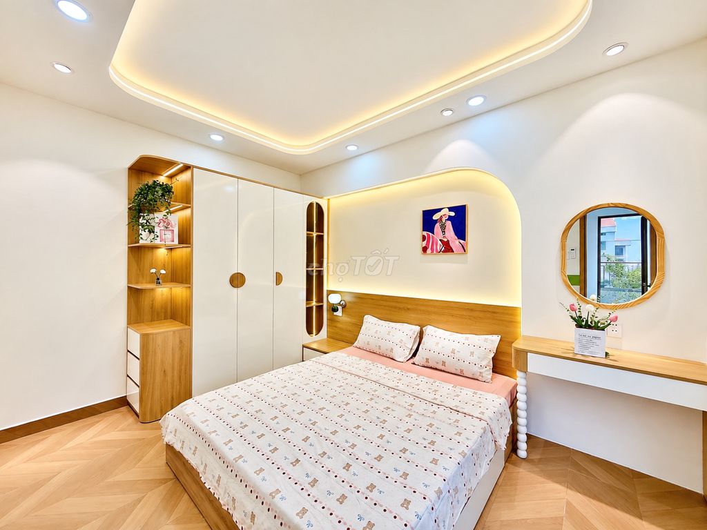 ПАРКОВКА ОТ 1 ЕДИНИЦЫ, 9,5 М X 4,5 М, 40 М2, 3 ЭТАЖА, 4 СПАЛЬНИ (1 ЭТАЖ), 3 ТУАЛЕТА, БЕСПЛАТНАЯ АРЕНДА