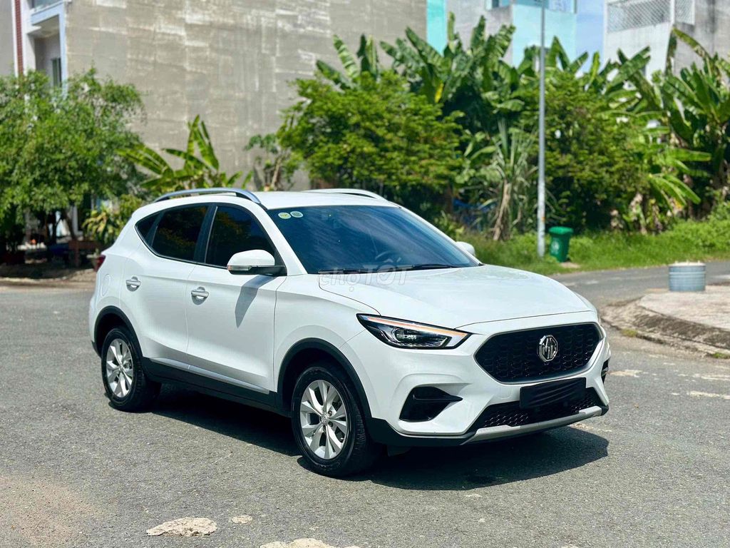 MG ZS STD 2025 Белый кроссовер 20 тыс. км 399 млн