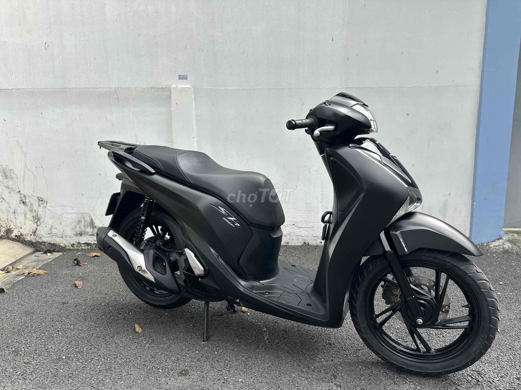 Honda SHVN 150 ABS 2017 Đen 18363 km. Mua bán Xe máy tại Quận Tân Phú Tp Hồ Chí Minh được đăng bởi Nguyễn Bảy hình 3