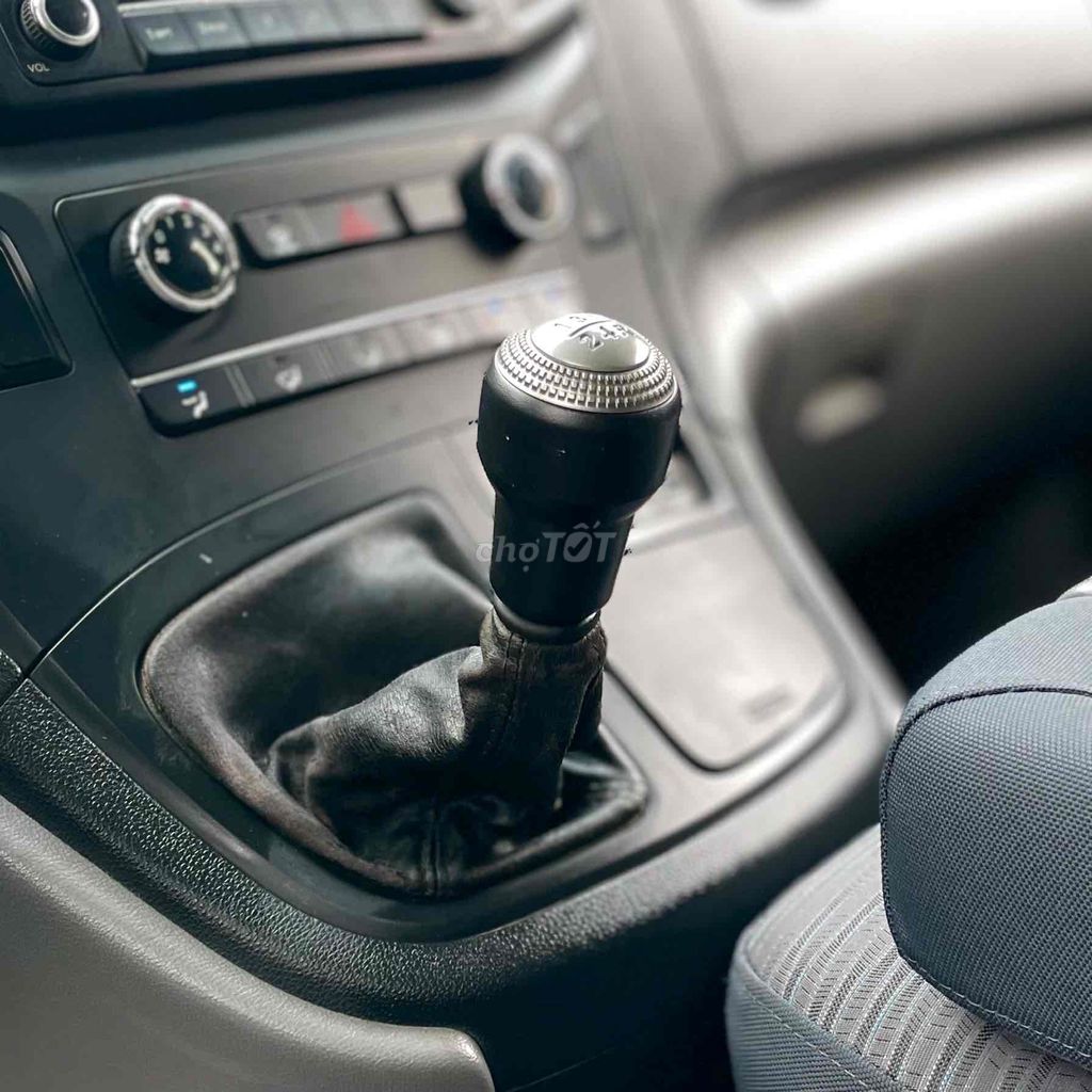 Thanh lý xe Hyundai Grand Starex chở tiền 2016. Mua bán Ô tô tại Quận Cầu Giấy Hà Nội được đăng bởi Tô Văn Tiến hình 14