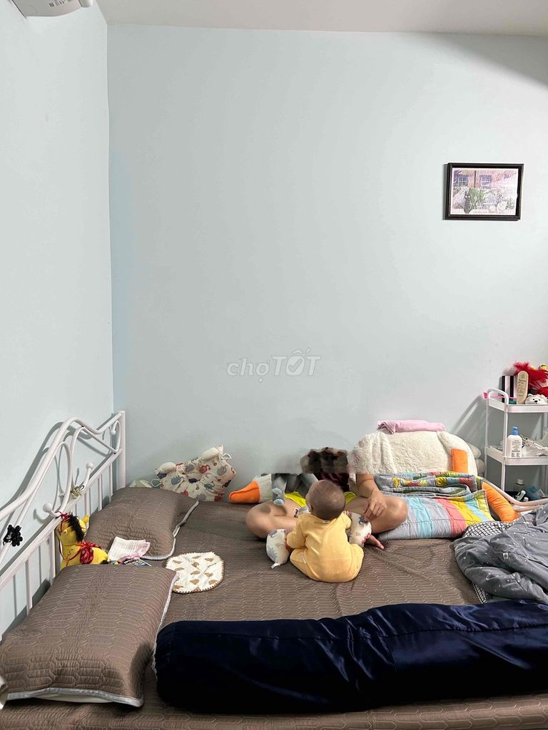 Giường sắt 1m8 x 2m Trắng Đã sử dụng. Mua bán Giường, chăn ga gối nệm tại Quận Tân Phú Tp Hồ Chí Minh được đăng bởi Tito hình 1