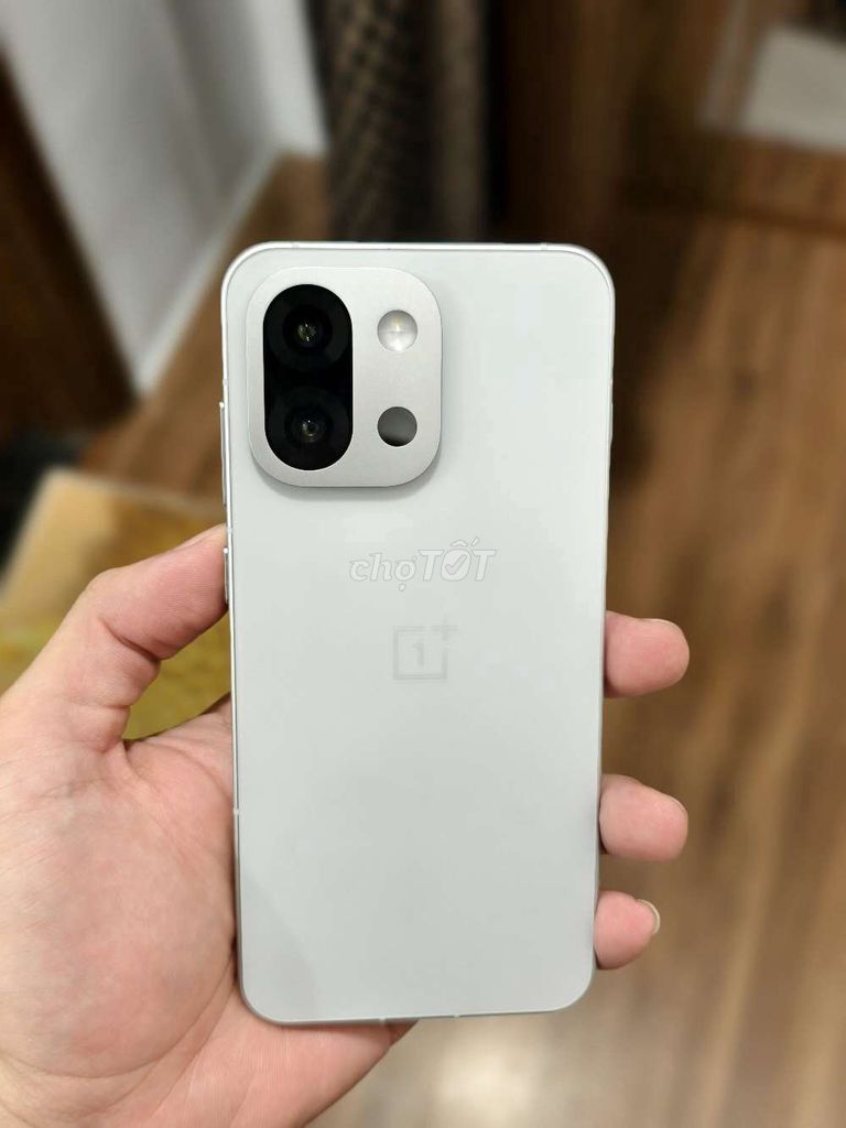 Oneplus 13t 12/256 fullbox keng pin 100% rom Q.tế. Mua bán Điện thoại tại Quận Long Biên Hà Nội được đăng bởi Đông Đông hình 1