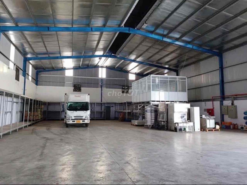 KHO XƯỞNG ĐẸP LÊ VĂN QUỚI ( 800m2 ) CONTAINER