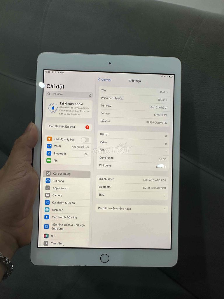 Apple iPad Gen 7 64GB Bạc. Mua bán Máy tính bảng tại Quận Đống Đa Hà Nội được đăng bởi Ng Hoang Anh hình 1