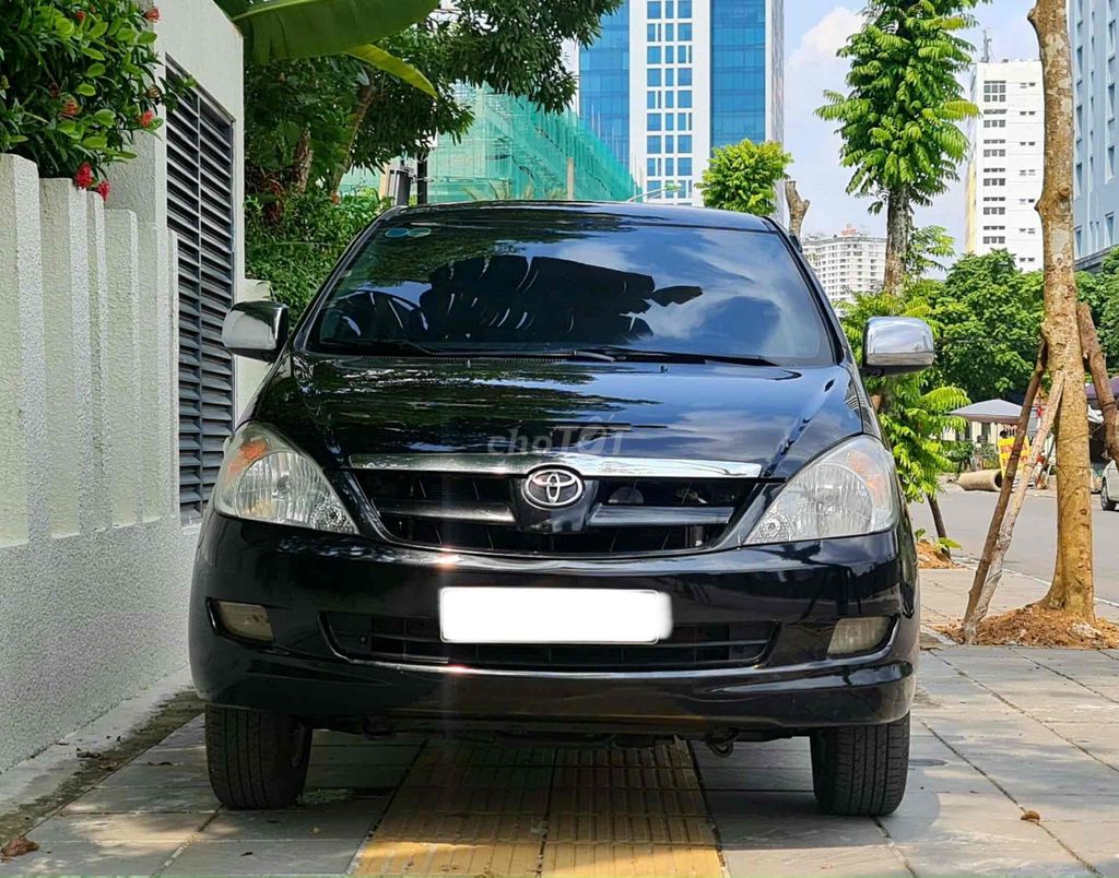 Toyota Innova 2008 V - 150000 km