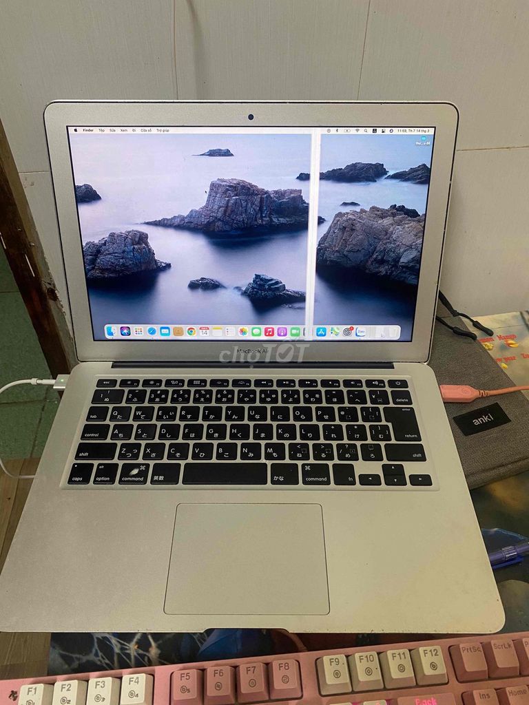Dọn nhà dư macbook air 2013 bị sọc màn, Pin chai. Mua bán Laptop tại Quận Hải Châu Đà Nẵng được đăng bởi Đạt Nguyễn hình 1