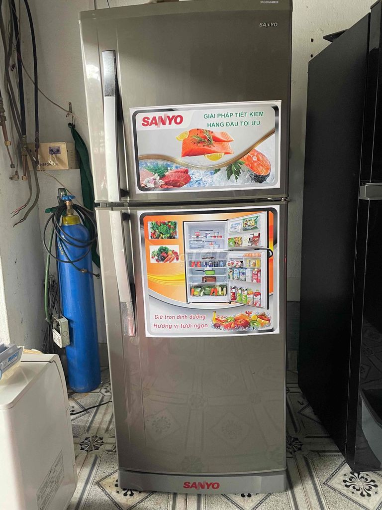 Tủ lạnh Sanyo 250 lít Xám đã sử dụng. Mua bán Tủ lạnh tại Huyện Trảng Bom Đồng Nai được đăng bởi Trần Hùng hình 1