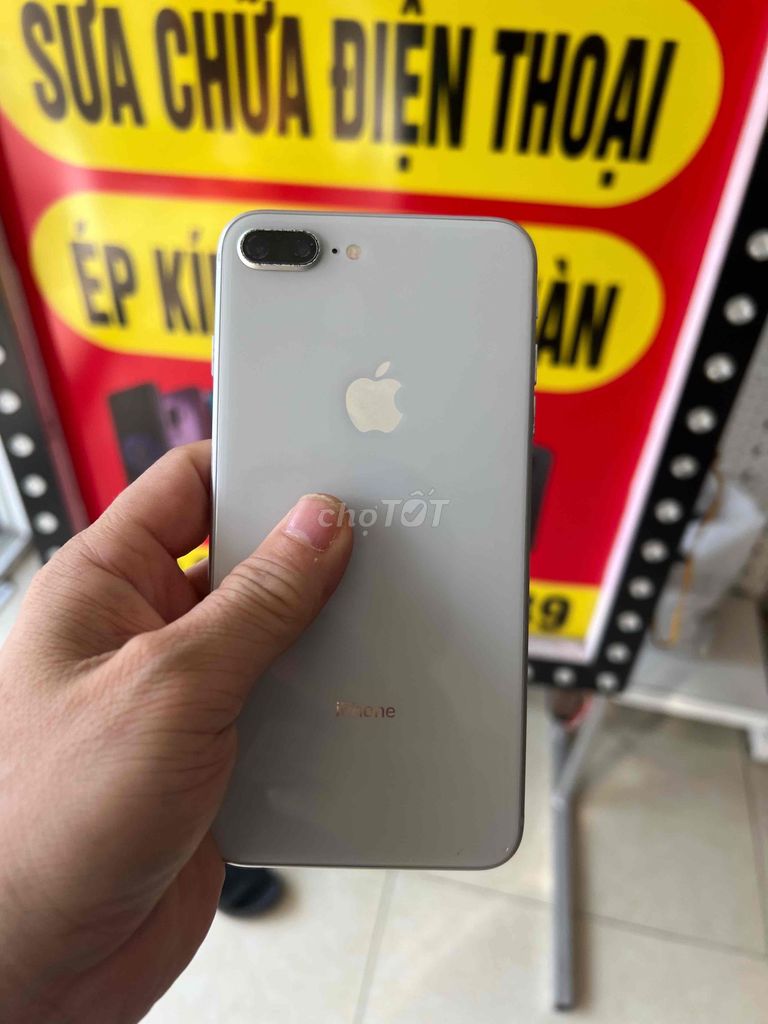 Apple iPhone 8 Plus 64GB Bạc. Mua bán Điện thoại tại Huyện Hóc Môn Tp Hồ Chí Minh được đăng bởi Khổng Văn Hùng đọc kỹ nội dung trước khi ib nhé hình 1