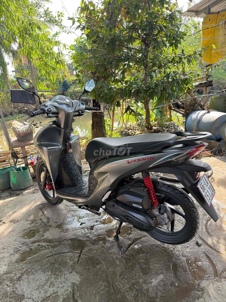 Honda Vision 2024 Xám ghi 4000 km. Mua bán Xe máy tại Huyện Lai Vung Đồng Tháp được đăng bởi Hoài Tính hình 6