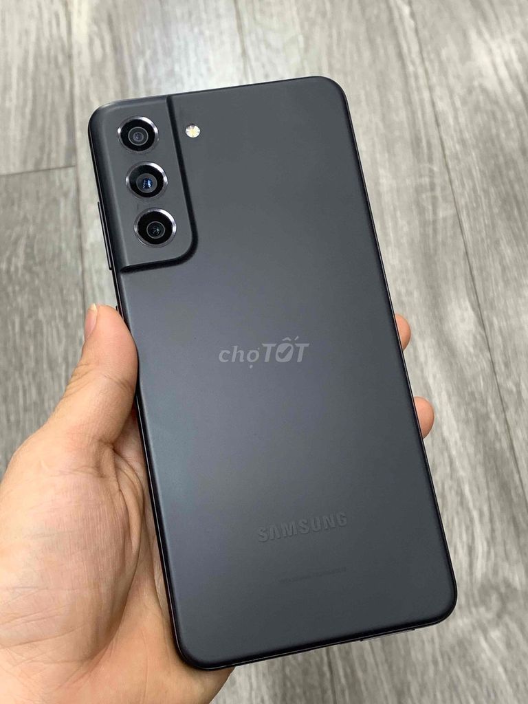 Samsung S21 FE 5G 6GB/128GB màn zin bị 1 sọc. Mua bán Điện thoại tại Quận 8 Tp Hồ Chí Minh được đăng bởi Nancy hình 1